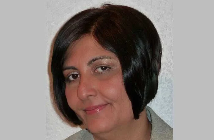 Dr Meera Tewani