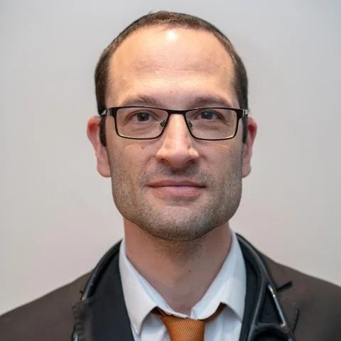Dr Grant Pakter