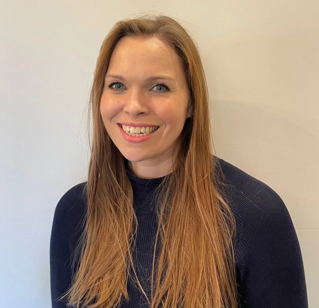 Dr Lisa Dawson
