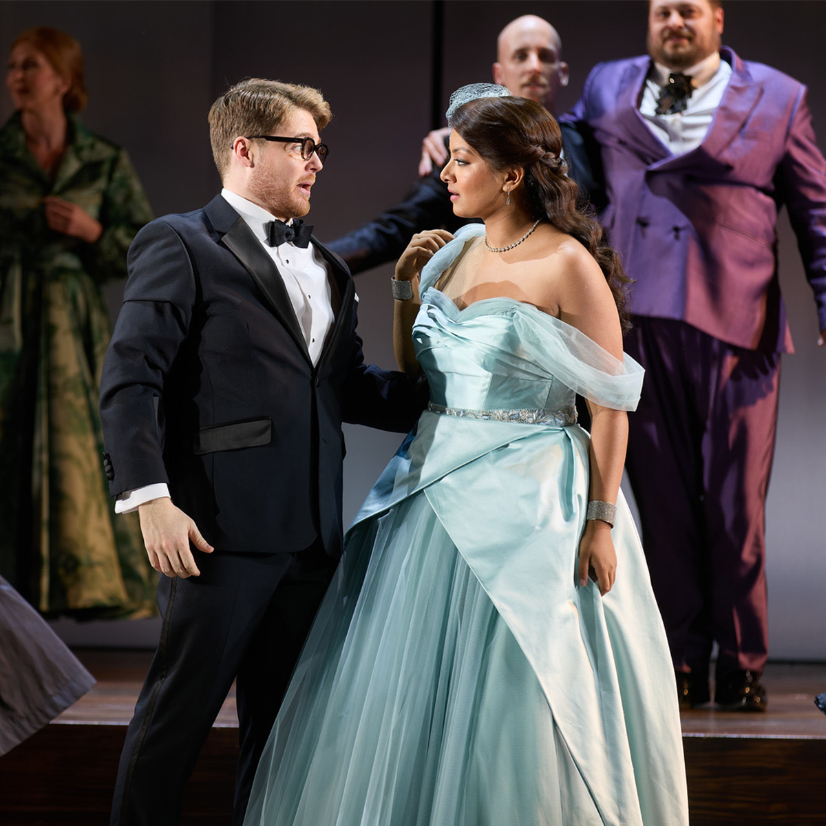 La Cenerentola review