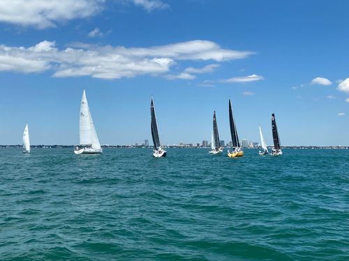 A J/24 sailboat racing