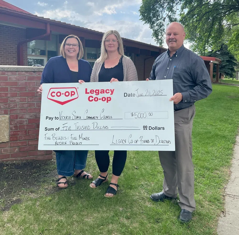 Kamsack school received $5,000 from Legacy Co-op for food nutrion program