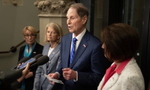 U.S. senator in Ottawa urges Carney to quickly repeal digital services tax