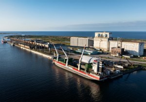Manitoba and Saskatchewan sign agreement to boost trade corridor through the arctic
