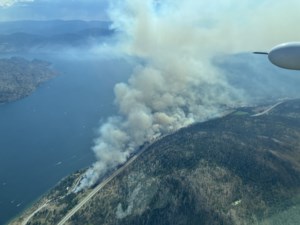 Wildfire evacuations underway for about 400 properties near Peachland, B.C.