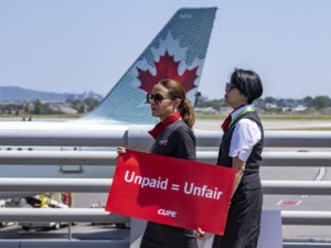 Air Canada, flight attendants enter final day before strike deadline