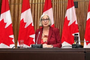 Liberals defend stepping in to end dispute between Air Canada and flight attendants