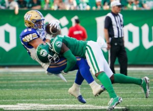 Saskatchewan Roughriders edge Winnipeg Blue Bombers 34-30 in wild finish
