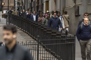 Hiring stalls with US companies reluctant to expand in an uncertain economic landscape