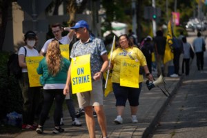 B.C. strike escalates but doesn't hit liquor sites, as province unveils 4.5% offer