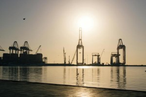 Geopolitics can change trade routes