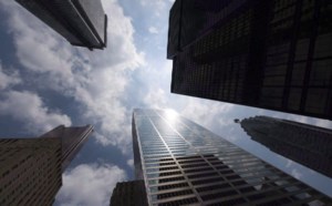 Banking regulator warns of rising risks as geopolitical winds shift