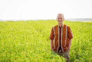 USask researcher honoured with top pulse crop award