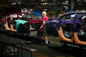 Premier Ford calls on Stellantis to 'live up to their promise' to Brampton workers