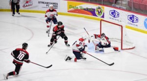 Moose Jaw Warriors score three goals in third to get past Lethbridge Hurricanes