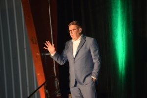 Premier Moe talks local and provincial issues at Estevan dinner