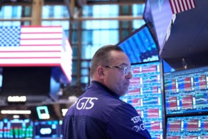 S&P/TSX composite rises amid earnings optimism and seasonal trends, U.S. stocks mixed