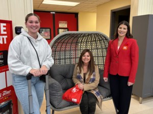 Carlyle Home Hardware opens season with festive Christmas event