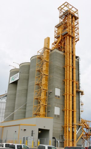 CPKC presents Elevator of the Year award to Saskatchewan facility