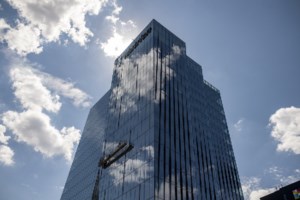 Trouble in 'Team Canada' as B.C.'s deputy premier raises spectre of pipeline lawsuit