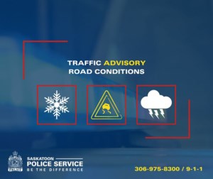 Saskatoon police urge drivers to reduce speeds, clear snow off vehicles