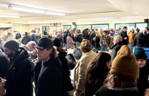 Honkings from the Wild Goose: Admirals' host first-ever home game, and win