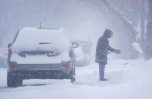 Winter storm system that brought traffic chaos to Prairies moves into Ontario, Quebec
