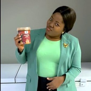 ‘Everyone deserves cake’: Baker donates birthday cakes to those in need