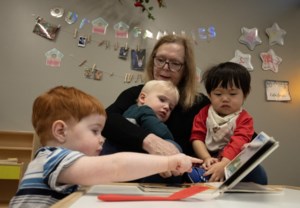 Intergenerational daycare aiming to strengthen bonds between kids and ‘grandfriends’