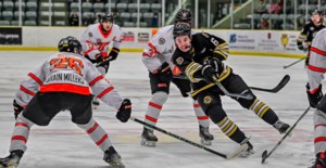Yorkton Terriers take control early in 5–2 win over Estevan