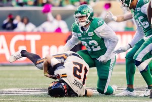 American DL Caleb Sanders re-signs with Saskatchewan Roughriders