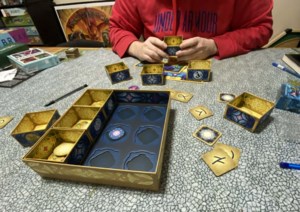 The Meeple Guild: Sharpen your mind with this 'boxy' charmer