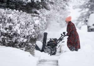 Christmas cold for the West, freezing rain in Ontario and winter storms in the East