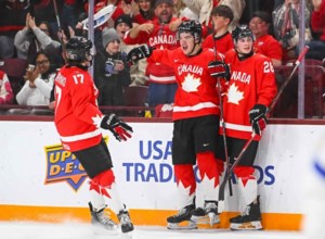 Canada takes wild win over Finland to close out World Junior Hockey Championship round robin