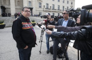 Lights back on for First Nation in Manitoba, but frozen water poses new threat: chief