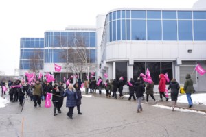 As Ontario civil servants return to office full time, union calls order 'ridiculous'