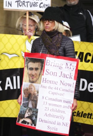 Parents of Canadian held in Syria urge Ottawa to act as prisoners are sent to Iraq