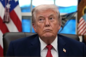 Trump threatens tariffs, decertification on Canadian-made aircraft