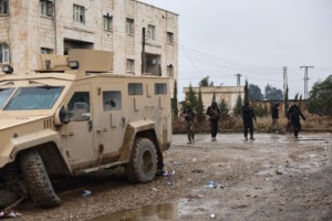 Canadian who says he was tortured in Syria wants court to force Ottawa's hand