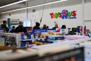 Toys "R" Us Canada to stop accepting gift cards after Monday