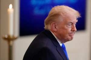 Trump to give State of the Union address against backdrop of sliding poll numbers