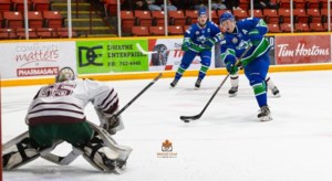 SJHL Saturday: Yorkton Terriers explode for eleven, Melfort Mustangs hand Flin Flon first home blemish in overtime thriller