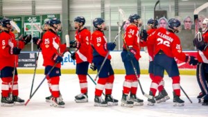 Regina Pat Canadians finish off SMAAAHL first round playoff series with Saskatoon Contacts