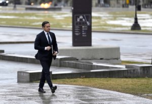 Conservative Leader Poilievre travelling to U.S. to discuss autos, energy