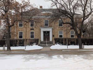 Historic Assiniboia Courthouse, what role does it serve now?