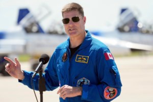 ‘Be in that moment’: Astronaut Jeremy Hansen’s wife prepares for his lunar mission