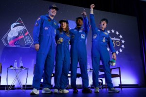 Canadian astronaut Jeremy Hansen and NASA crewmates to hold news conference