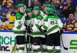 Prince Albert Raiders roar out to early lead, go on to Game 4 win to finish off sweep of Saskatoon Blades