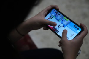 Child advocates to rally for online harms bill covering AI chatbots, gaming