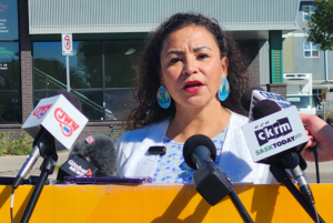 Betty Nippi-Albright quits NDP, will sit as independent MLA